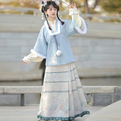 古装明制中国风秋冬款古筝演出服冬天全套装初中学生马面裙女汉服